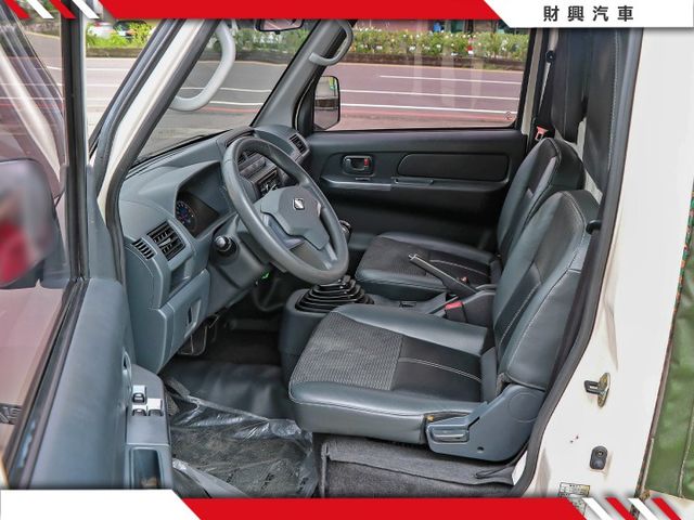 免殺價就狠便宜！全車原鈑件！里程保證！A190手排棚式貨車自動感應式頭燈日行燈  第8張相片