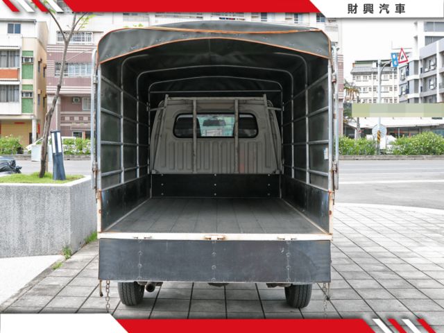 手排菱利A190，附行車紀錄器！內裝質感好～超新！固定式軟篷+鐵架門。可依照載運需求調整改裝！  第8張相片