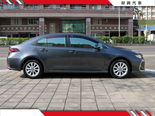 2021年 1.8 ALTIS，有I-KEY、原廠保養~里程實跑3萬6KM~循跡防滑、自動感應頭燈、定速、電動收折後視鏡  第4張相片