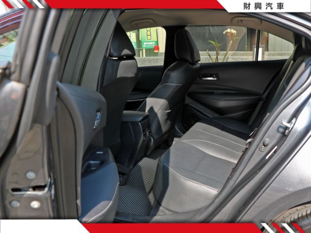 2021年 1.8 ALTIS，有I-KEY、原廠保養~里程實跑3萬6KM~循跡防滑、自動感應頭燈、定速、電動收折後視鏡  第9張相片