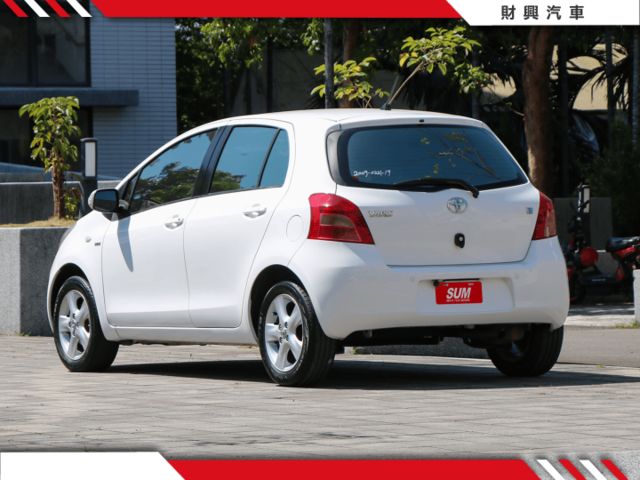 G版小鴨，平均一年跑1萬多公里！附行車紀錄器~有藍芽！電動收折後視鏡、調頻廣播  第4張相片