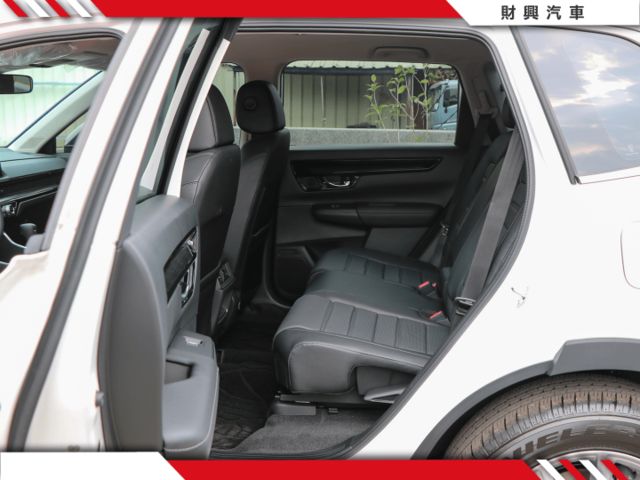 2025年S版CRV，全新領牌車，現折10萬UP！僅此一台！9吋觸控螢幕、NAVI導航、無線CARPLAY、無線充電座  第9張相片