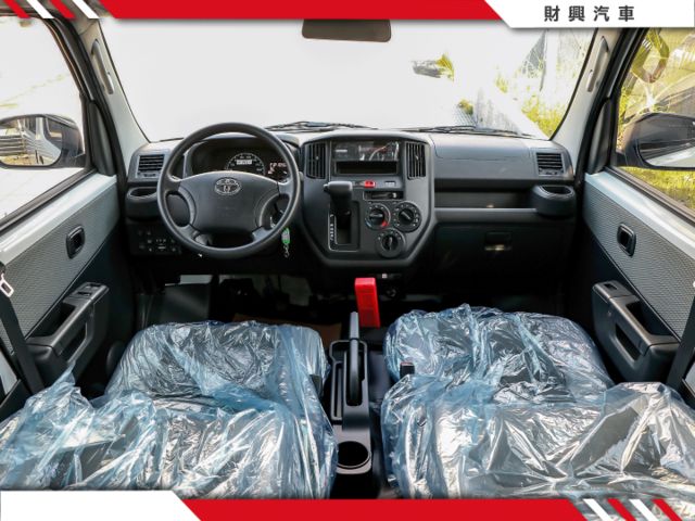 2025全新車！立即釋出直接現省！白車水水又大方！TSS最高規湯A廂車就在這裡！喜歡來問！  第9張相片