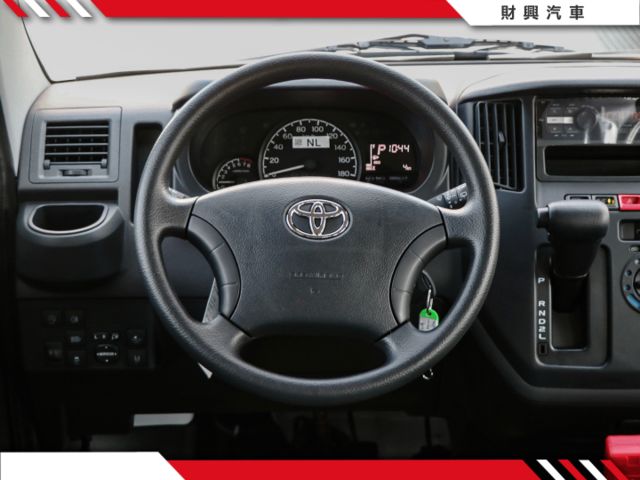 2025全新車！立即釋出直接現省！白車水水又大方！TSS最高規湯A廂車就在這裡！喜歡來問！  第10張相片