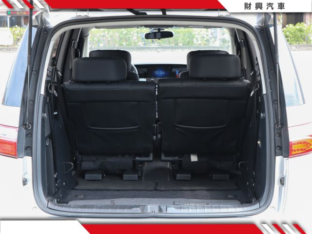 8人座精緻版M7，渦輪增壓引擎~倒車影像、前&後座恆溫空調、LED日行燈/尾燈、後座出風口、I-KEY  第6張相片