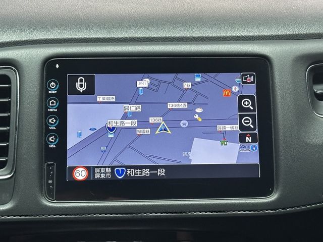 一台搞定日常通勤與出遊的全能系車款！LED頭燈、衛星導航、8吋中控螢幕、倒車顯影、藍芽，快來預約賞車！  第2張相片