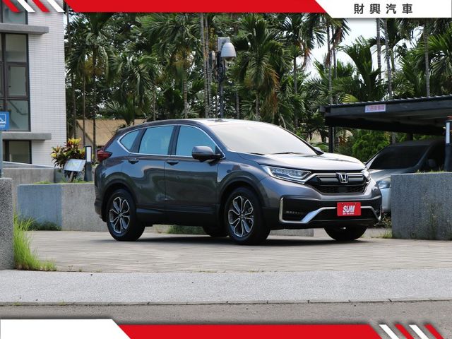 適合家庭需求的CR-V 車況超好！還有無線充電、電尾門、LED頭燈、分區溫控、衛星導航，來看看你就知道了  第2張相片