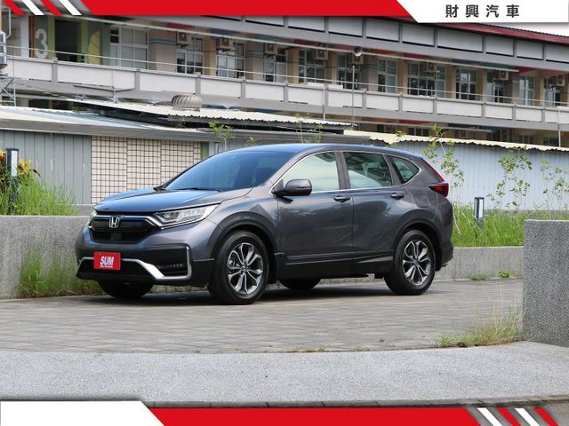 適合家庭需求的CR-V 車況超好！還有無線充電、電尾門、LED頭燈、分區溫控、衛星導航，來看看你就知道了  第3張相片