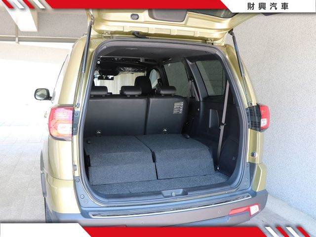 全面升級超有感！無線CarPlay、Level 2系統、環景、數位儀表、盲點。七人座的ZINGER讓您商用自用都滿意！  第9張相片