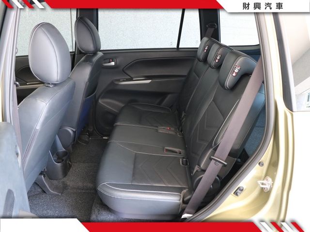 全面升級超有感！無線CarPlay、Level 2系統、環景、數位儀表、盲點。七人座的ZINGER讓您商用自用都滿意！  第11張相片