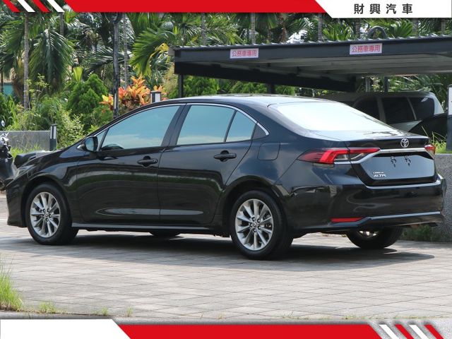 你在看我嗎？我有I-KEY、定速、ACC跟車、車道偏移、盲點偵測、倒車顯影，是你代步的好夥伴喔！  第3張相片