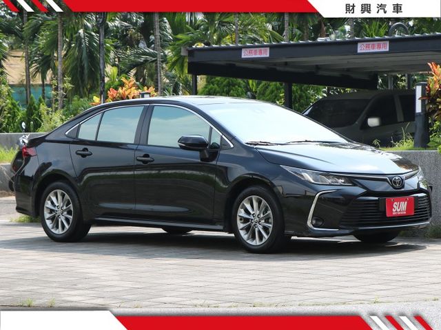 你在看我嗎？我有I-KEY、定速、ACC跟車、車道偏移、盲點偵測、倒車顯影，是你代步的好夥伴喔！  第5張相片