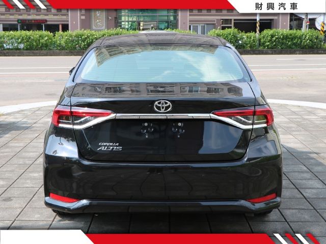 你在看我嗎？我有I-KEY、定速、ACC跟車、車道偏移、盲點偵測、倒車顯影，是你代步的好夥伴喔！  第7張相片
