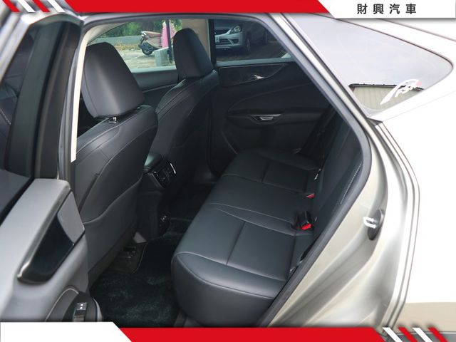 22年大改款的二代NX在這！有盲點、I-KEY、行車紀錄器、電熱椅、倒車顯影、電尾門，還有原廠保，適合重視質感的你~  第11張相片