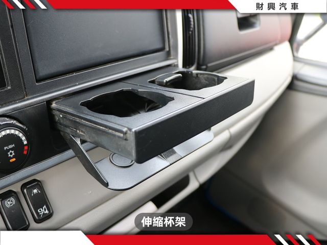 頭家阿~正愁找不到滿意的貨車嗎？那你應該看看這台，22年的堅達，11呎半，寬大貨斗輕鬆載，3000C.C好動力，實車在店  第13張相片