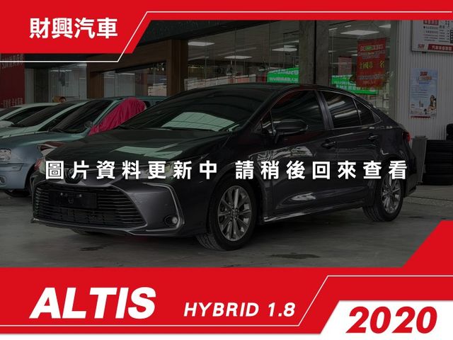 油電車也可以很帥啊！畫龍點睛改個方向盤，運動氛圍UP!! 還有多功能大螢幕主機全都幫你省起來！認證車原鈑件，立約保證！  第1張相片