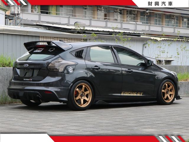 FOCUS五門就是這麼好看，改裝一件不拆，還有重低音的饗宴，全車質感改，絕非一般制服車！1.6好開妥善率又高！  第2張相片