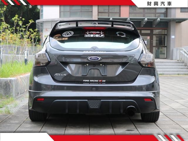 FOCUS五門就是這麼好看，改裝一件不拆，還有重低音的饗宴，全車質感改，絕非一般制服車！1.6好開妥善率又高！  第7張相片