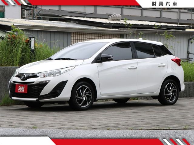 這是誰要的白色鴨鴨！23年還不夠新嗎？超低利率優惠，要找代步車又要好停車，一台讓你南北跑透透！  第4張相片