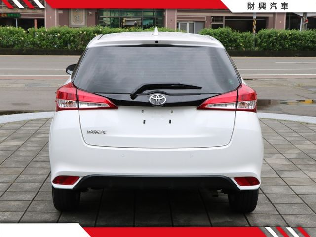 這是誰要的白色鴨鴨！23年還不夠新嗎？超低利率優惠，要找代步車又要好停車，一台讓你南北跑透透！  第7張相片