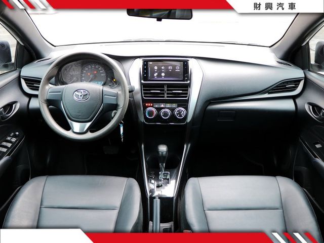 這是誰要的白色鴨鴨！23年還不夠新嗎？超低利率優惠，要找代步車又要好停車，一台讓你南北跑透透！  第10張相片