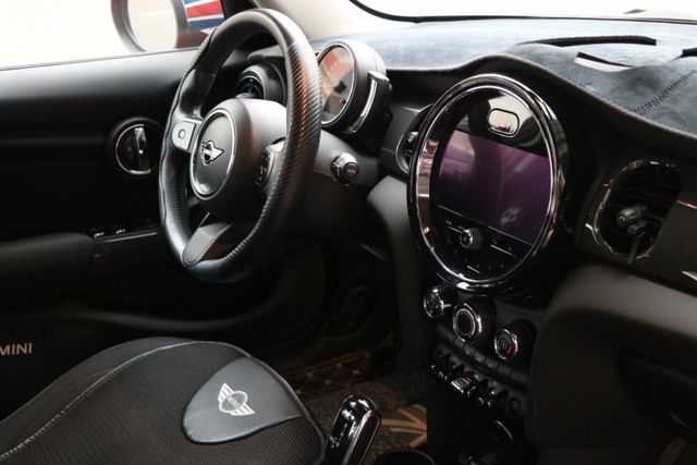 下殺超低價！偷賣老闆娘代步車，入主最可愛小MINI，五門超方便～小改款中央螢幕也加大！力拼全網最低價  第5張相片