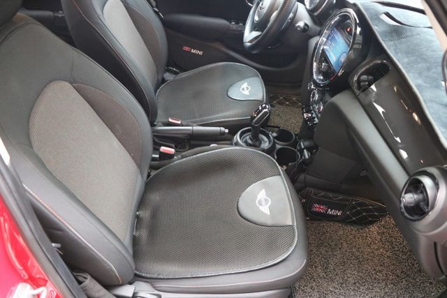 下殺超低價！偷賣老闆娘代步車，入主最可愛小MINI，五門超方便～小改款中央螢幕也加大！力拼全網最低價  第9張相片