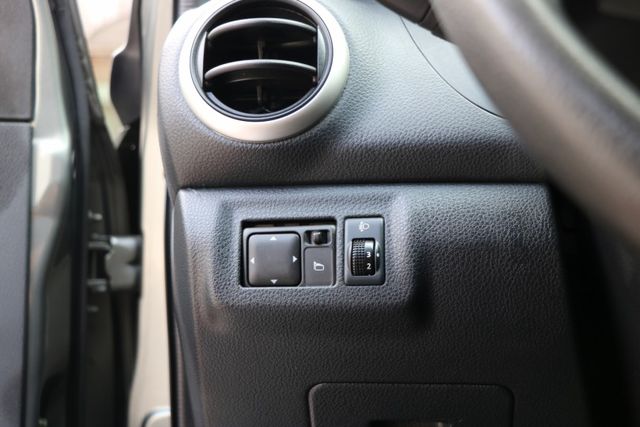 經濟實惠型輕休旅！簡單代步、載貨超實用！車內空間無壓迫，座椅傾倒加大車廂容量超方便！  第9張相片