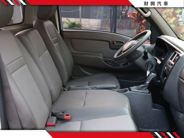 小霸王又來啦！頭家最愛妥善率超棒！柴油動力超有感，省油經濟又好開，全場貨車皆可改裝，歡迎洽詢！  第10張相片