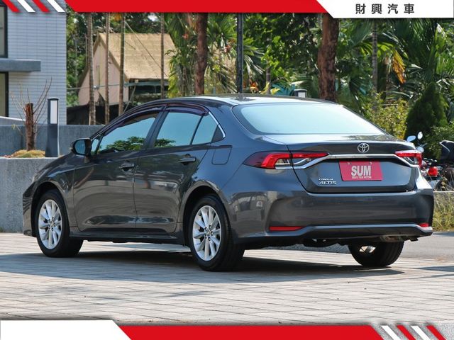 經典好開，省油省稅！妥善率穩穩的神A！多種顏色款式實車在店。 油電我們也有，多種顏色在庫，現場賞車！  第3張相片