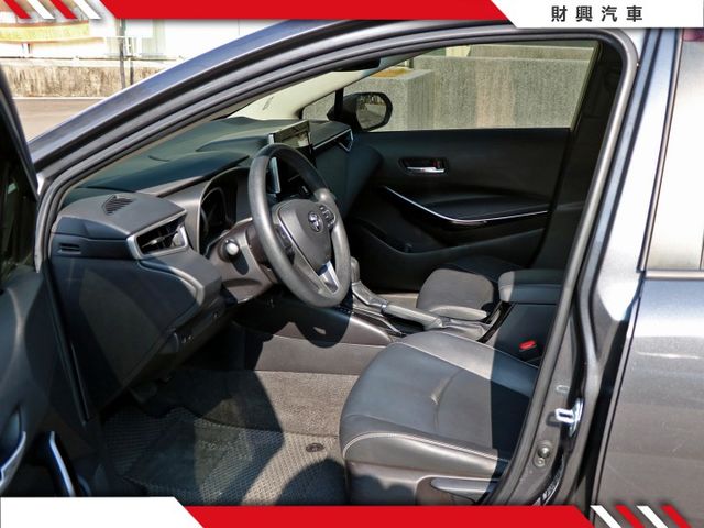 經典好開，省油省稅！妥善率穩穩的神A！多種顏色款式實車在店。 油電我們也有，多種顏色在庫，現場賞車！  第7張相片