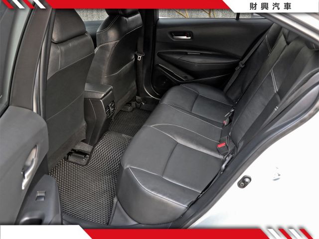經典好開，省油省稅！妥善率穩穩的神A！多種顏色款式實車在店。 油電我們也有，多種顏色在庫，現場賞車！  第8張相片