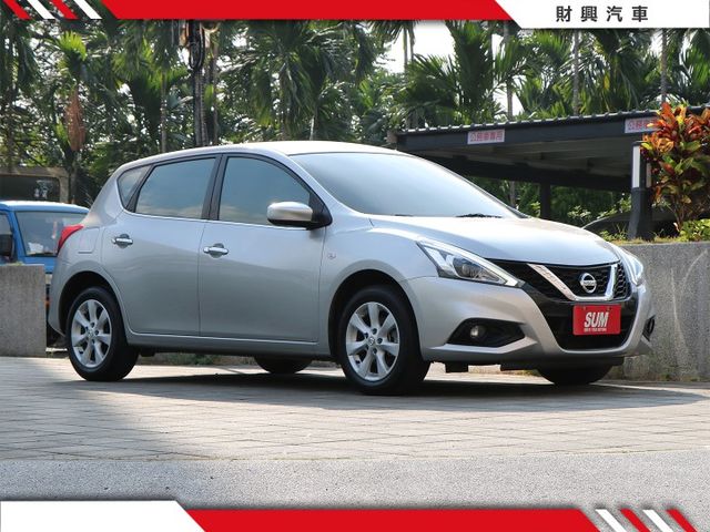 低里程車況超漂亮TIIDA，質感銀色一點也不傳統！最重要是車況讓你無法挑剔，挑戰最漂亮的TIIDA，讓你物超所值！  第3張相片