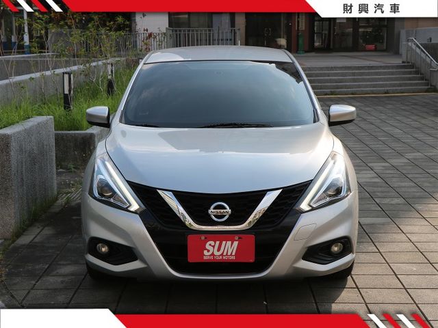 低里程車況超漂亮TIIDA，質感銀色一點也不傳統！最重要是車況讓你無法挑剔，挑戰最漂亮的TIIDA，讓你物超所值！  第5張相片
