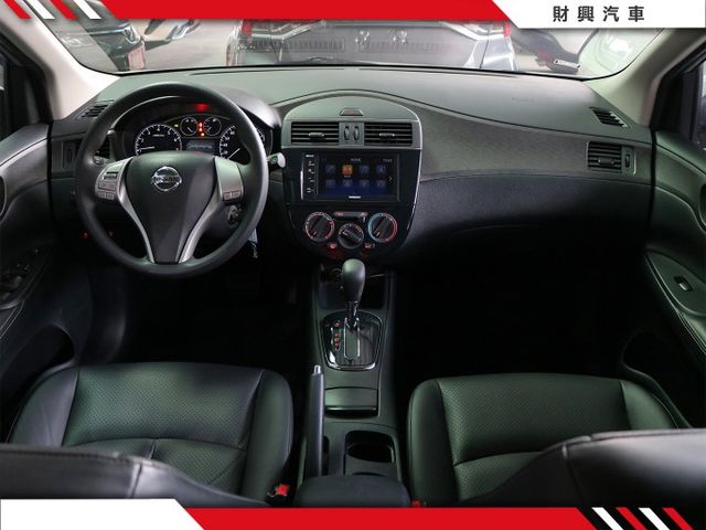 低里程車況超漂亮TIIDA，質感銀色一點也不傳統！最重要是車況讓你無法挑剔，挑戰最漂亮的TIIDA，讓你物超所值！  第12張相片