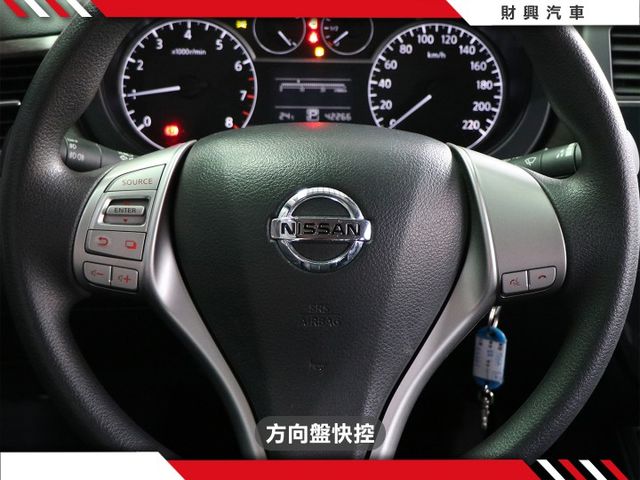 低里程車況超漂亮TIIDA，質感銀色一點也不傳統！最重要是車況讓你無法挑剔，挑戰最漂亮的TIIDA，讓你物超所值！  第13張相片