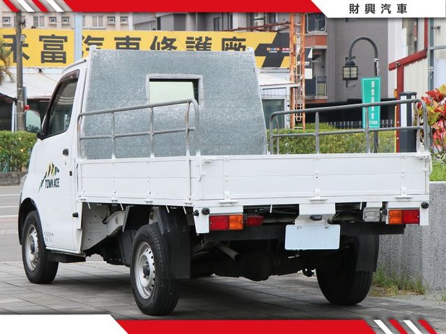 手排更好開！大家都愛的湯A不但外型好看漂亮，妥善率穩穩地讚！不愛自排，喜歡更純粹動力的老闆們，就是這台！  第2張相片