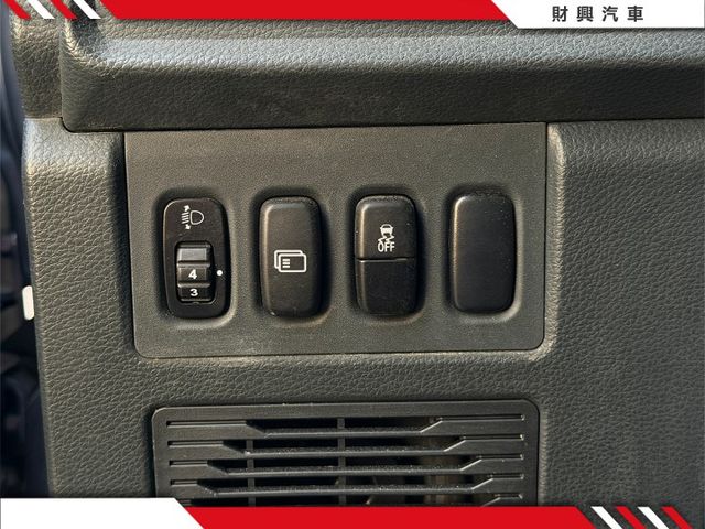 頭家啊看過來看過來！還在找車況漂亮又好開的手排得利卡嗎？這台就是你最好的選擇！車況漂亮引擎變速箱勇健，試開就知道！  第6張相片