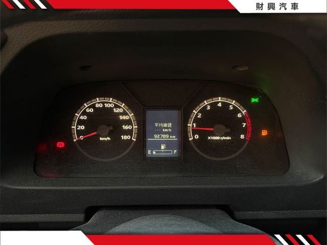 頭家啊看過來看過來！還在找車況漂亮又好開的手排得利卡嗎？這台就是你最好的選擇！車況漂亮引擎變速箱勇健，試開就知道！  第8張相片