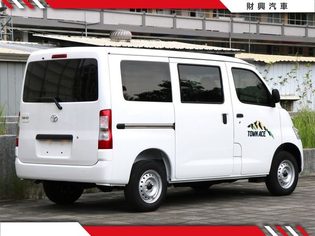 2025全新車！立即釋出直接現省！白車水水又大方！TSS最高規湯A廂車就在這裡！喜歡來問！  第2張相片