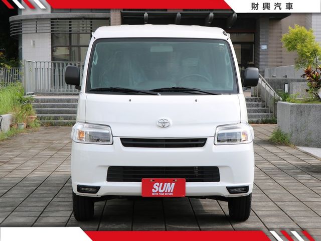 2025全新車！立即釋出直接現省！白車水水又大方！TSS最高規湯A廂車就在這裡！喜歡來問！  第6張相片