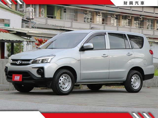 頭家賺錢生財利器！多用途休旅廂車！載貨商務全通用，實車實價在庫，歡迎賞車！  第4張相片