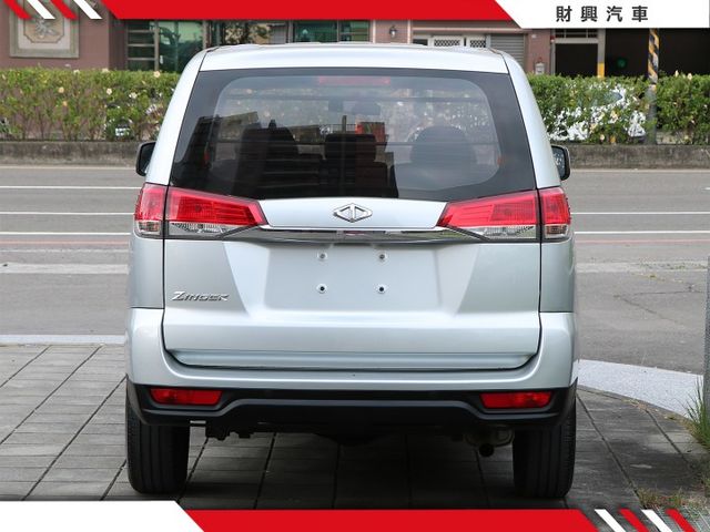 頭家賺錢生財利器！多用途休旅廂車！載貨商務全通用，實車實價在庫，歡迎賞車！  第7張相片