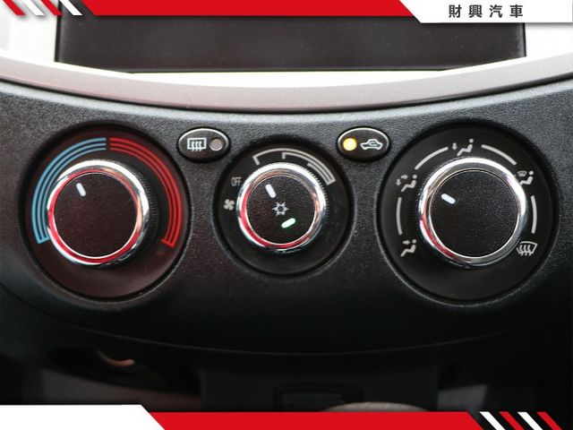 頭家賺錢生財利器！多用途休旅廂車！載貨商務全通用，實車實價在庫，歡迎賞車！  第13張相片