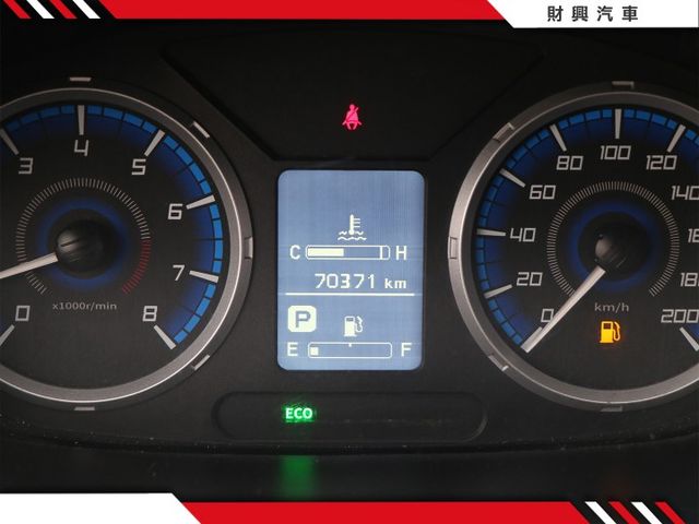 頭家賺錢生財利器！多用途休旅廂車！載貨商務全通用，實車實價在庫，歡迎賞車！  第15張相片