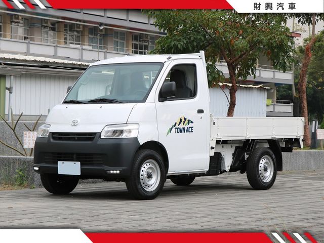 就是新車不用等，今天下訂力拼24HR交車！自排貨車大家都敢開，帶回去成為老闆的新生力軍！  第4張相片