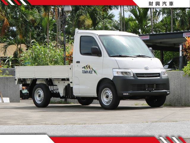 就是新車不用等，今天下訂力拼24HR交車！自排貨車大家都敢開，帶回去成為老闆的新生力軍！  第5張相片