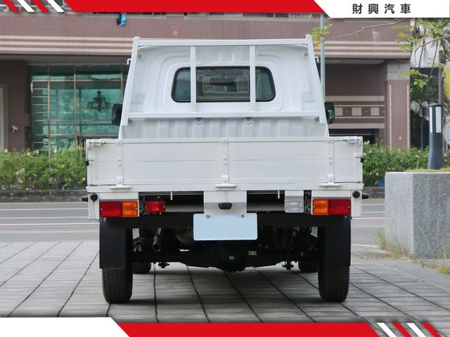 就是新車不用等，今天下訂力拼24HR交車！自排貨車大家都敢開，帶回去成為老闆的新生力軍！  第7張相片