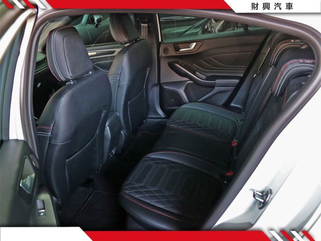 25年超新內外，市場稀少！省油，動力充足，稅金又省，一台不需要考慮的水車！成為你的夥伴吧！ST line  第9張相片