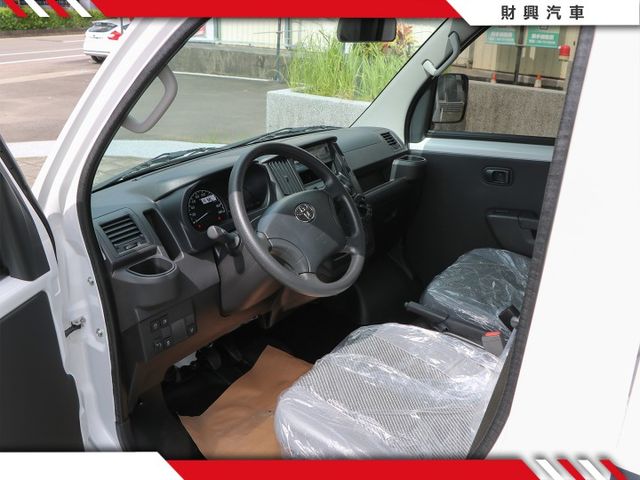 就是新車不用等，今天下訂力拼24HR交車！自排貨車大家都敢開，帶回去成為老闆的新生力軍！  第9張相片